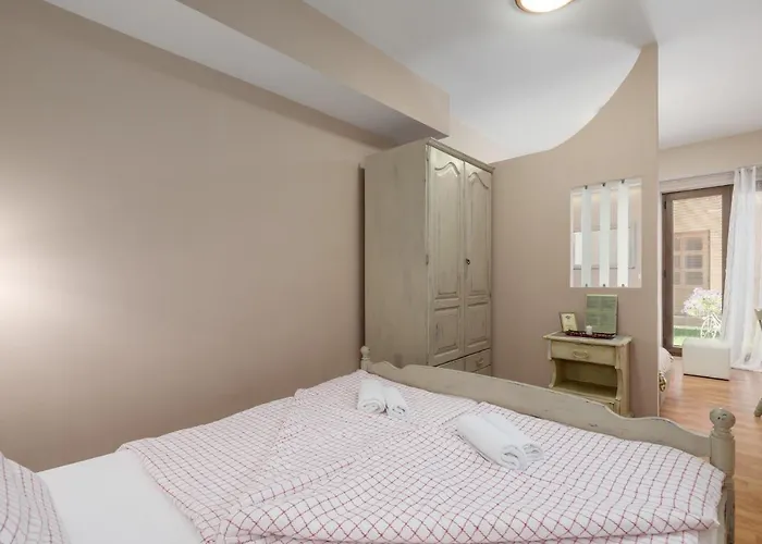 诺诺公寓 * 波雷奇